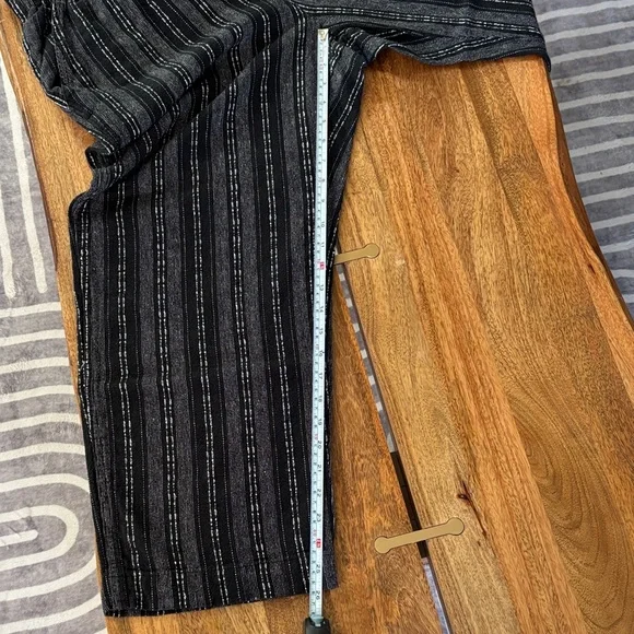 Briggs New York Black Striped Crop Pants - Picture 9 of 12